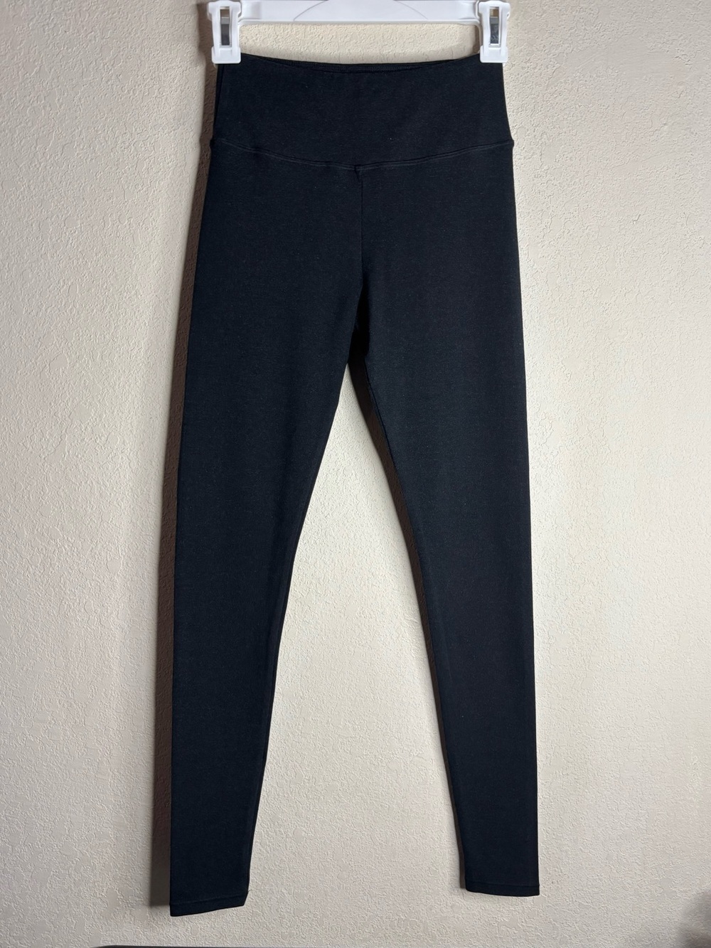 Skims outdoor basics leggings onyx size Extra small NWT
